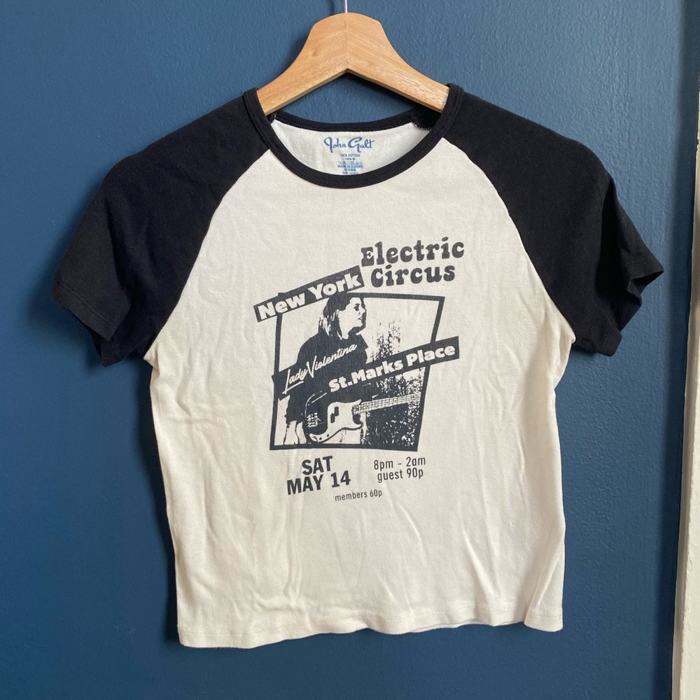 Brandy Melville black and white soft cotton tshirt